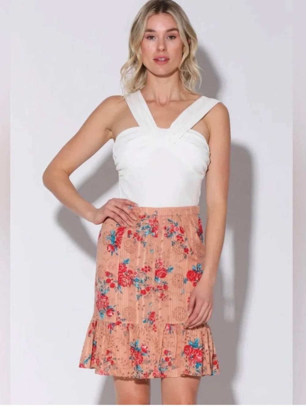 WALTER Baker Ilaria Mini Skirt Botanical Eyelet Button Accents Flared Hem SZ 4